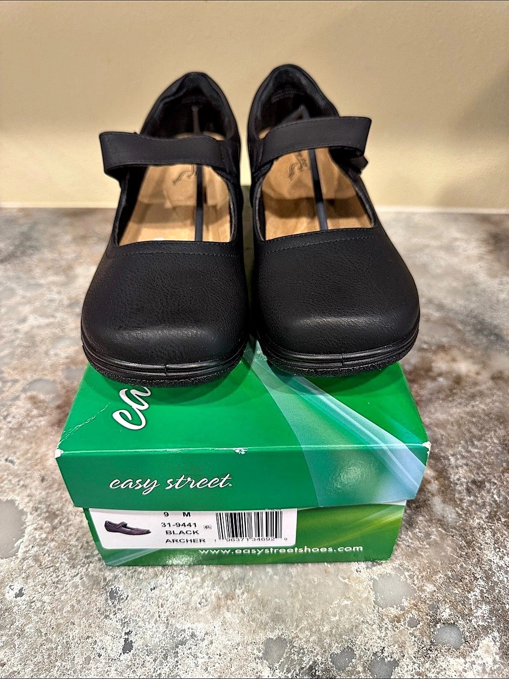 Easy Street Comfort Wave Mary Jane Flats US 9 NWT